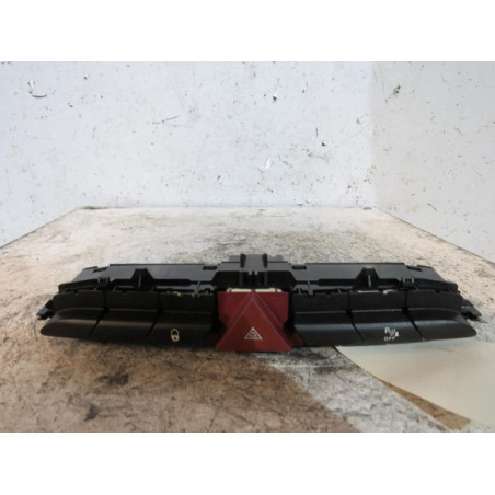 Bouton de warning PEUGEOT 308 1 SW