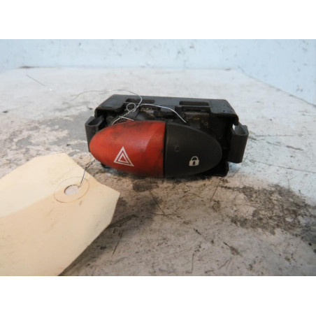 Bouton de warning RENAULT TWINGO 2