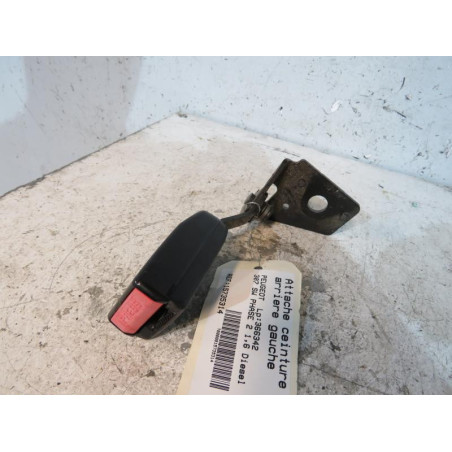 Attache ceinture arriere gauche PEUGEOT 307