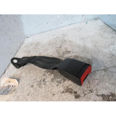 Attache ceinture arriere droit PEUGEOT 406