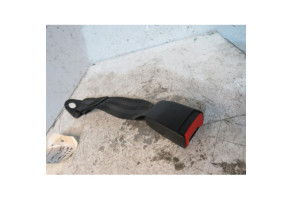 Attache ceinture arriere droit PEUGEOT 406 Photo n°1