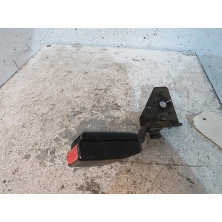 Attache ceinture arriere droit PEUGEOT 407