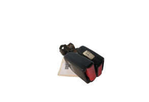 Attache ceinture arriere gauche PEUGEOT 407 Photo n°1