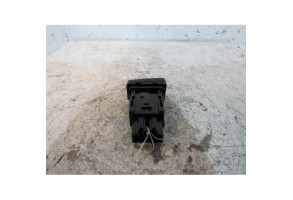 Bouton de warning MAZDA 3 1 Photo n°2