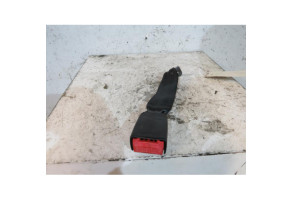 Attache ceinture arriere droit PEUGEOT 406 Photo n°1