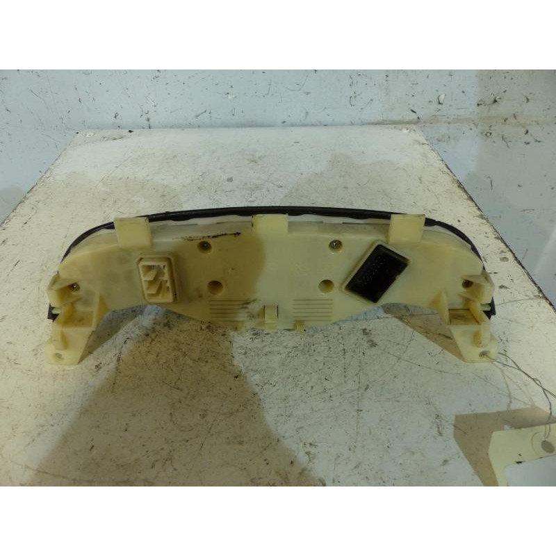 Bouton de warning FIAT PUNTO 2 Photo n°1