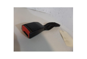 Attache ceinture arriere droit PEUGEOT 206 Photo n°1