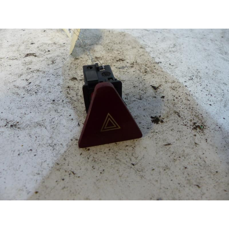 Bouton de warning PEUGEOT 307 Photo n°1