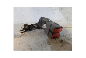 Attache ceinture arriere gauche PEUGEOT 406 Photo n°1