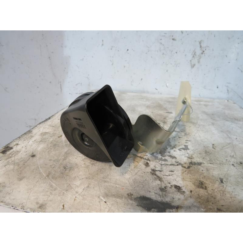 Avertisseur/Klaxon RENAULT CLIO 4 Photo n°1