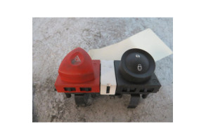 Bouton de warning RENAULT MEGANE 2 Photo n°1