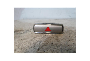 Bouton de warning FORD GALAXY 2 Photo n°1