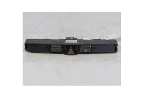 Bouton de warning OPEL ASTRA H Photo n°1