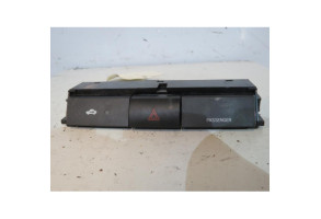 Bouton de warning TOYOTA COROLLA VERSO 2 Photo n°1