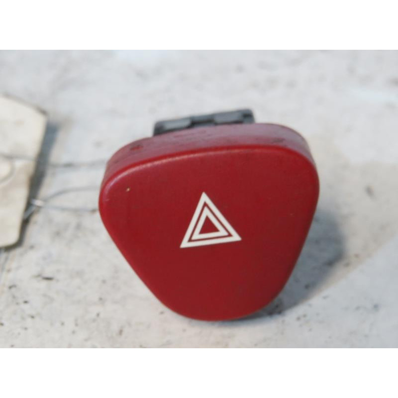 Bouton de warning CITROEN C3 1 Photo n°1