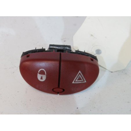 Bouton de warning PEUGEOT 206