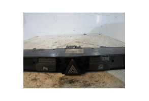 Bouton de warning OPEL ASTRA H Photo n°2