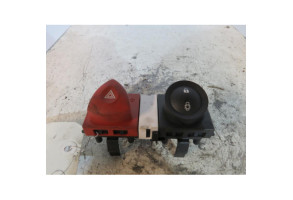 Bouton de warning RENAULT MEGANE 2 Photo n°1