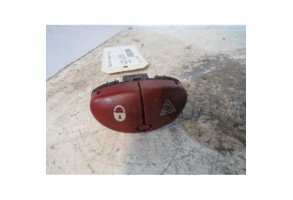 Bouton de warning CITROEN XSARA PICASSO Photo n°1