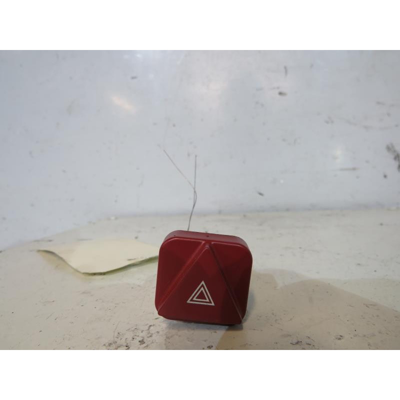 Bouton de warning CITROEN C5 1 Photo n°1