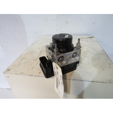 Bloc ABS (freins anti-blocage) TOYOTA YARIS 3
