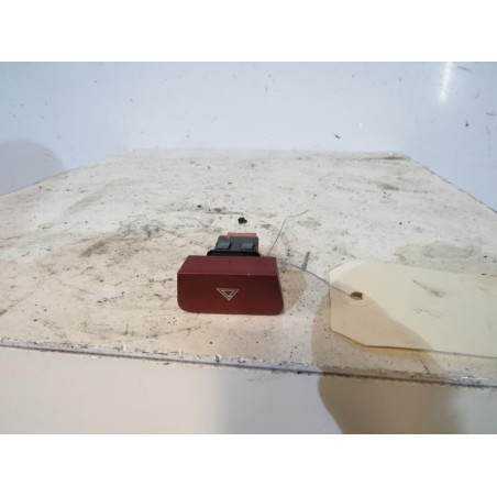 Bouton de warning CITROEN C4 GRAND PICASSO 1