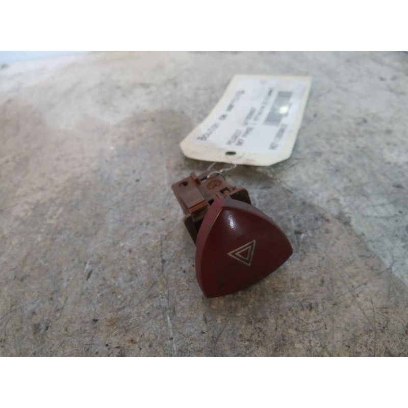 Bouton de warning PEUGEOT 807 Photo n°1