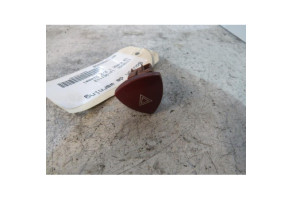 Bouton de warning CITROEN C8 Photo n°1