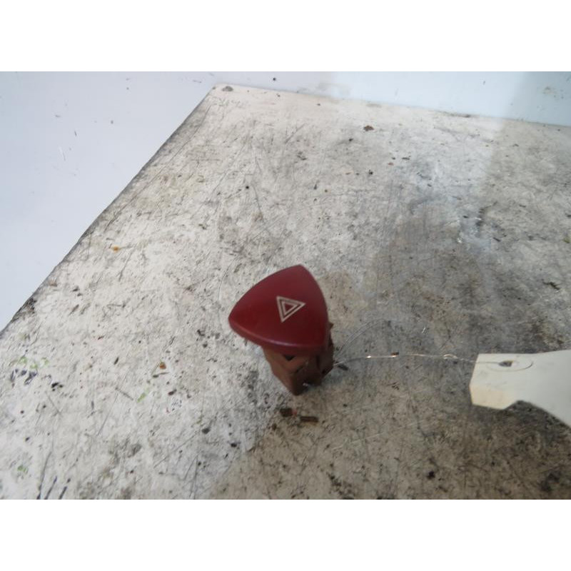 Bouton de warning PEUGEOT 807 Photo n°1