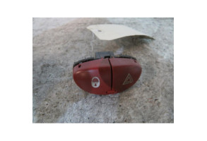 Bouton de warning PEUGEOT 206 Photo n°1