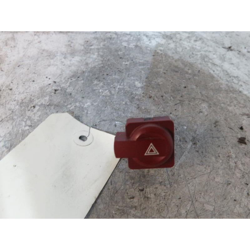 Bouton de warning CITROEN C4 1 Photo n°1