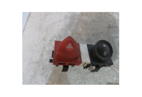 Bouton de warning RENAULT MEGANE 2 Photo n°1