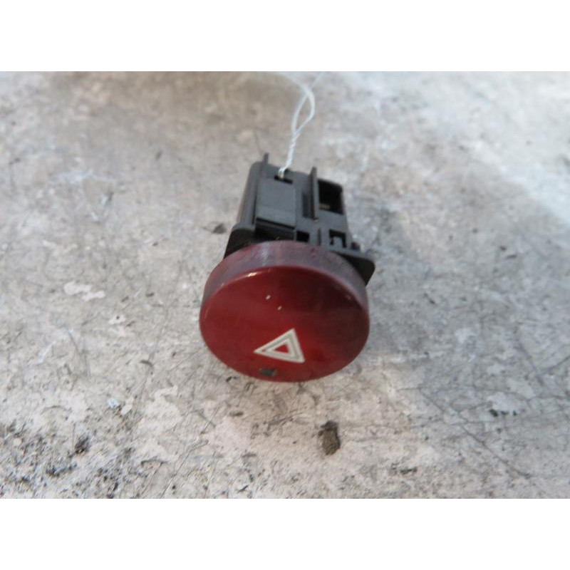 Bouton de warning PEUGEOT PARTNER 1 Photo n°1