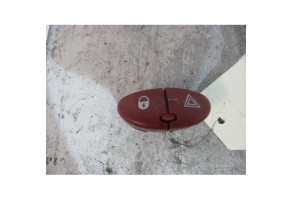 Bouton de warning CITROEN XSARA PICASSO Photo n°1