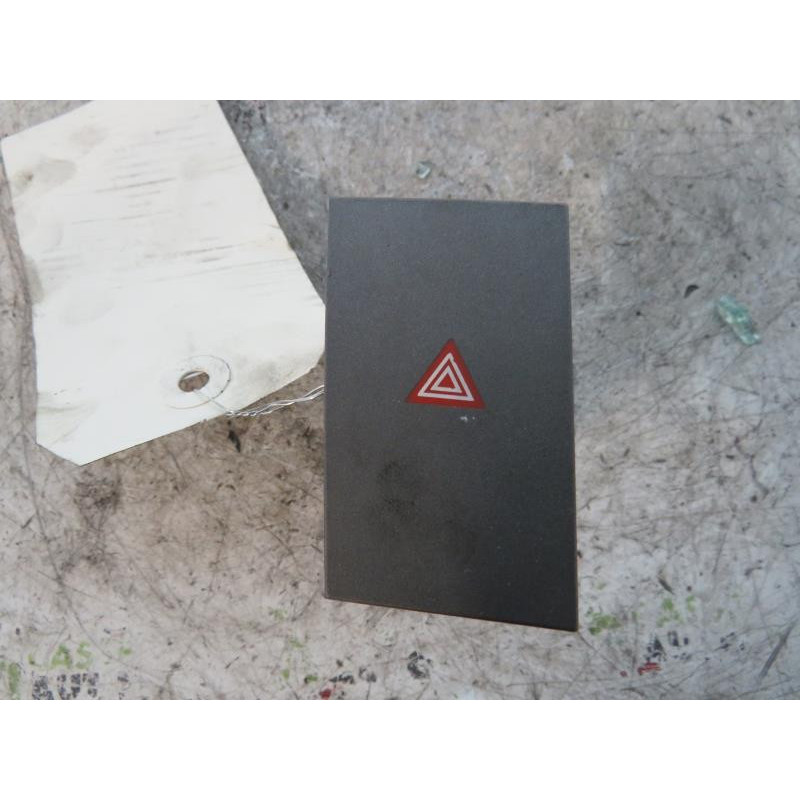 Bouton de warning OPEL VECTRA C Photo n°1