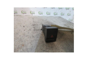 Bouton de warning PEUGEOT 406 Photo n°1