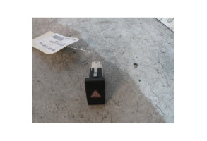 Bouton de warning VOLKSWAGEN GOLF 6 Photo n°1