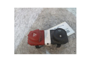 Bouton de warning RENAULT SCENIC 2 Photo n°1