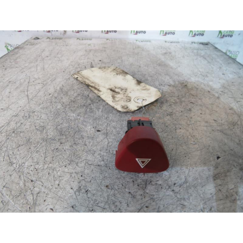 Bouton de warning CITROEN C3 1 Photo n°1