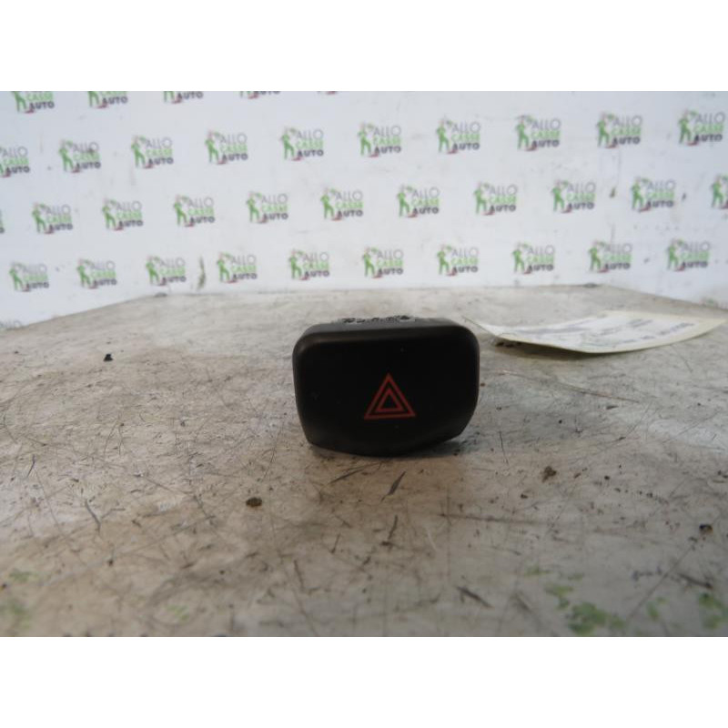 Bouton de warning NISSAN NOTE 1 Photo n°1