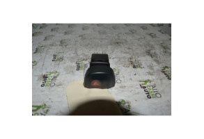 Bouton de warning RENAULT MEGANE 1 Photo n°1