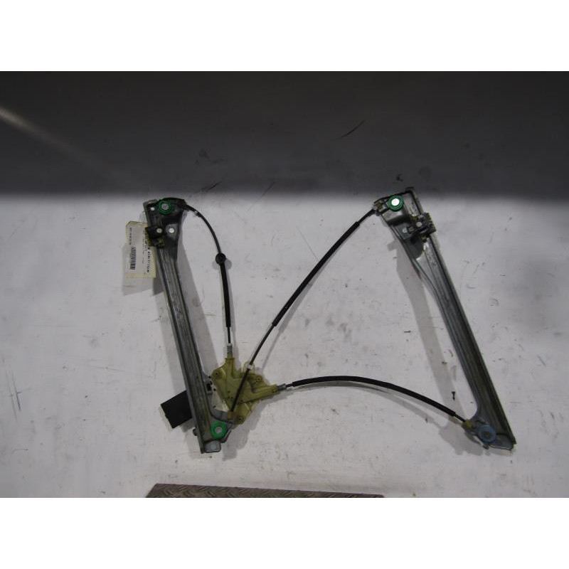 Leve vitre electrique avant droit RENAULT LAGUNA 3 Photo n°1