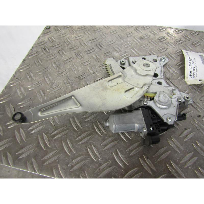 Leve vitre electrique arriere droit SUZUKI SWIFT 3 Photo n°1