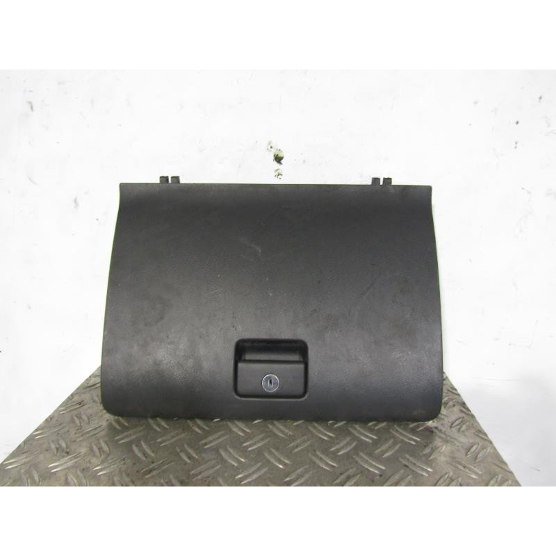 Porte boite a gants TOYOTA COROLLA VERSO 2 Photo n°1