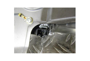 Moteur essuie glace arriere TOYOTA COROLLA VERSO 2 Photo n°2
