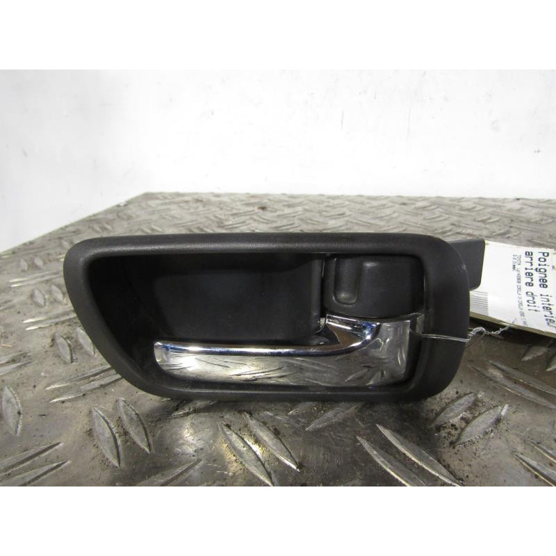 Poignee interieur arriere droit TOYOTA COROLLA VERSO 2 Photo n°1
