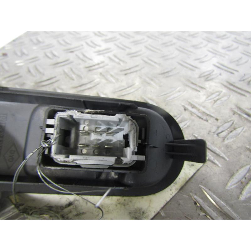 Interrupteur de leve vitre avant droit RENAULT SCENIC 2 Photo n°1
