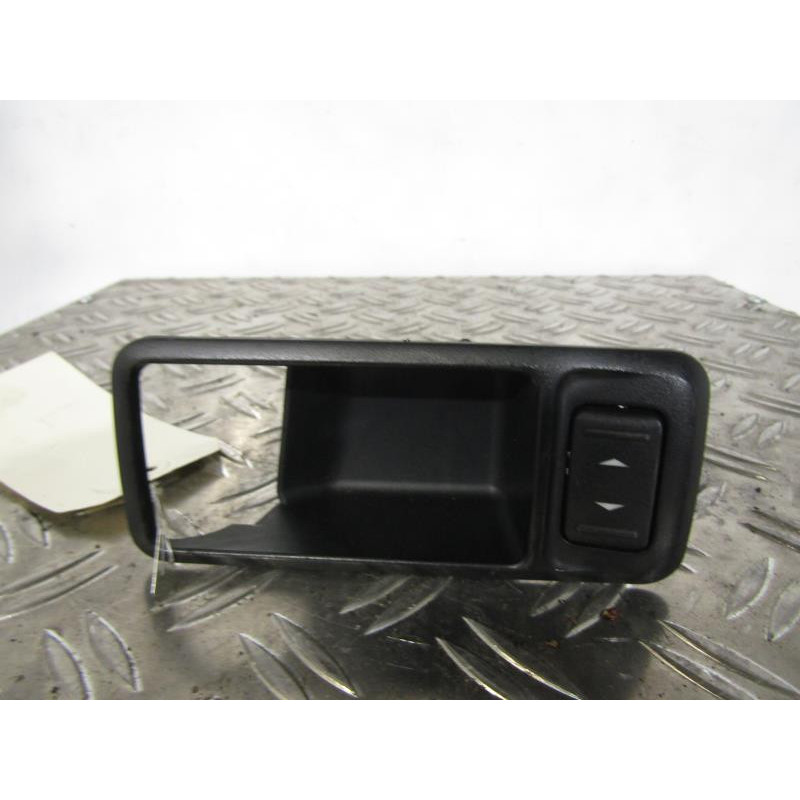 Interrupteur de leve vitre arriere droit FORD FOCUS 2 Photo n°1