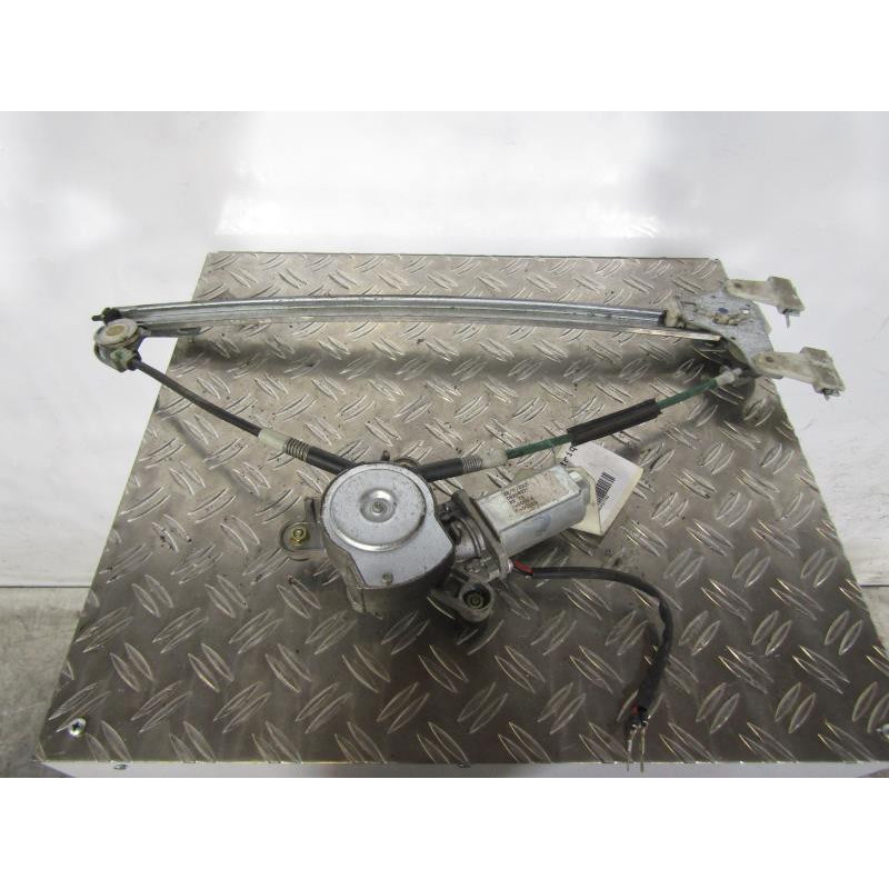 Leve vitre electrique avant droit OPEL AGILA A Photo n°1