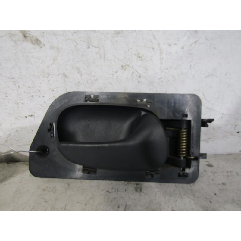 Poignee interieur arriere droit RENAULT LAGUNA 1 Photo n°1